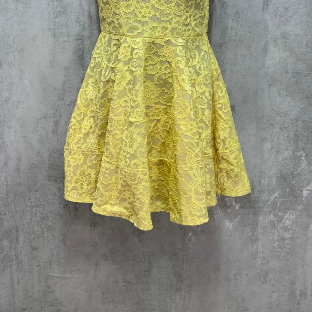 Speechless Juniors' Yellow/Nude Lace V Back Fit & - Picture 7 of 13